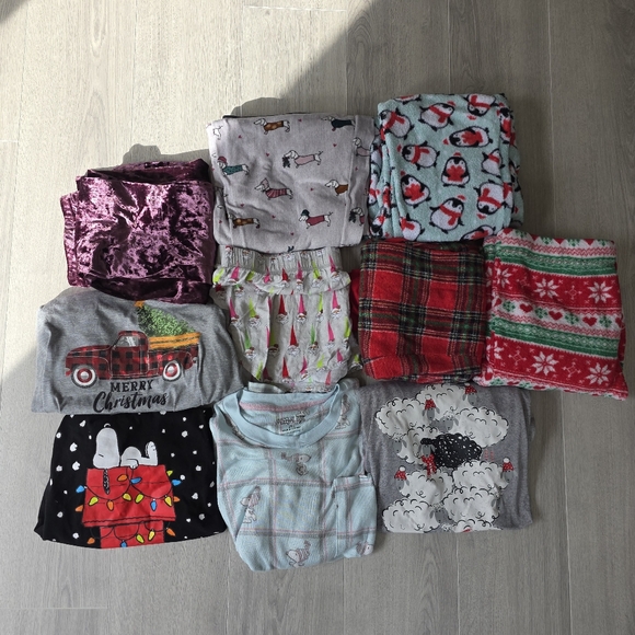 Snoopy Other - Comfy Holiday Pajama Set